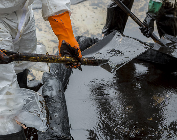 EA_ARTICAL_FULL_OilSpill